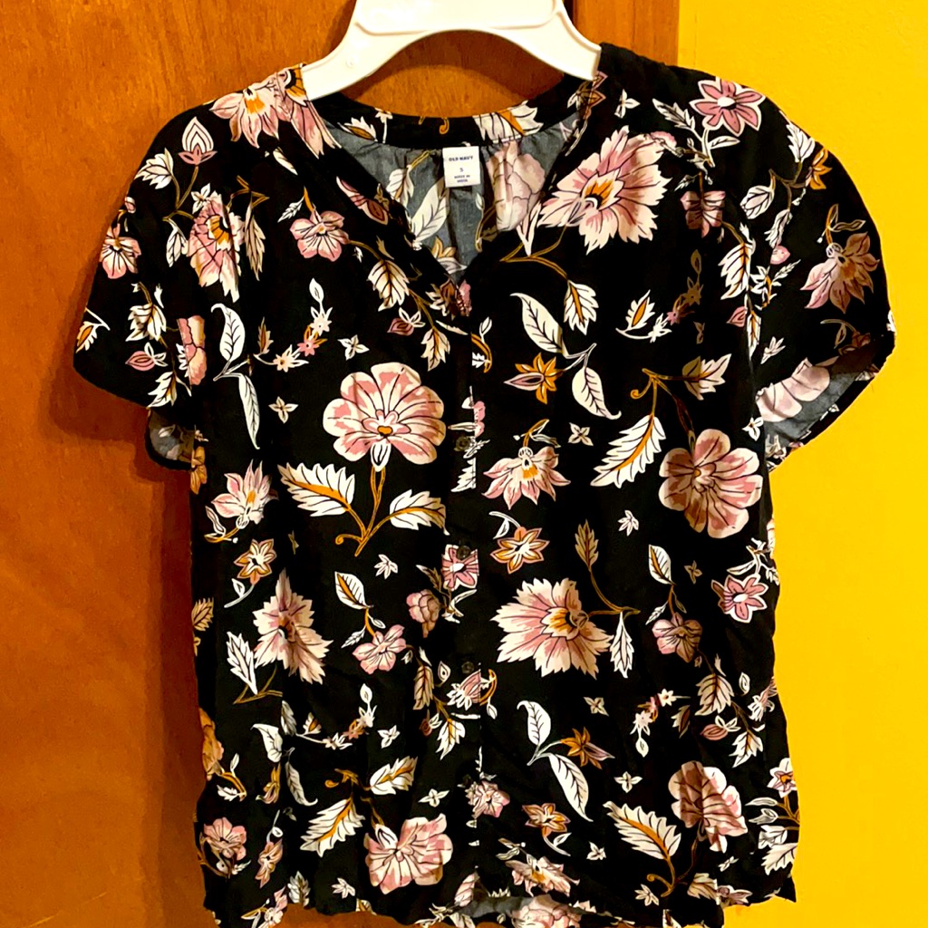 Black Flowered, Button Up